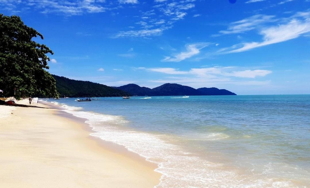 Batu Ferringhi Luxury Seaview Suite - 3Br 외부 사진